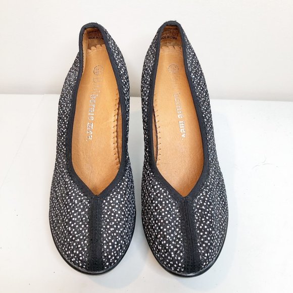 Bernie Mev Legend Classic Pumps High Heels Black White Dot Comfort Fabric 39 - Picture 4 of 7